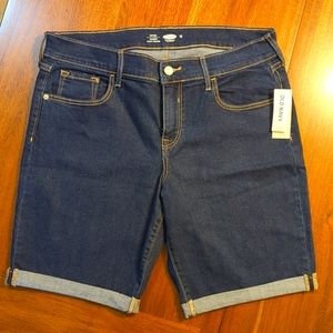 NWT Old Navy Bermuda Shorts - Size 12